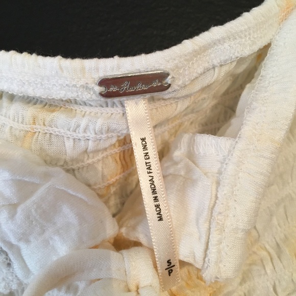 Off the shoulder yellow and white Crop top - Picture 2 of 3